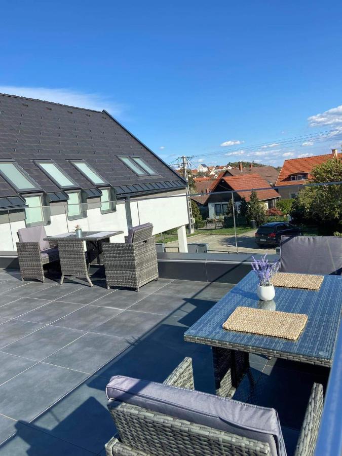 Villa Corner Tihany Exteriör bild